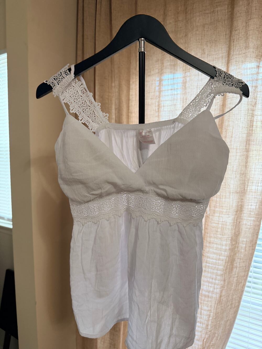 3 for $9 No Boundries White Summer Top Lace back euc l
